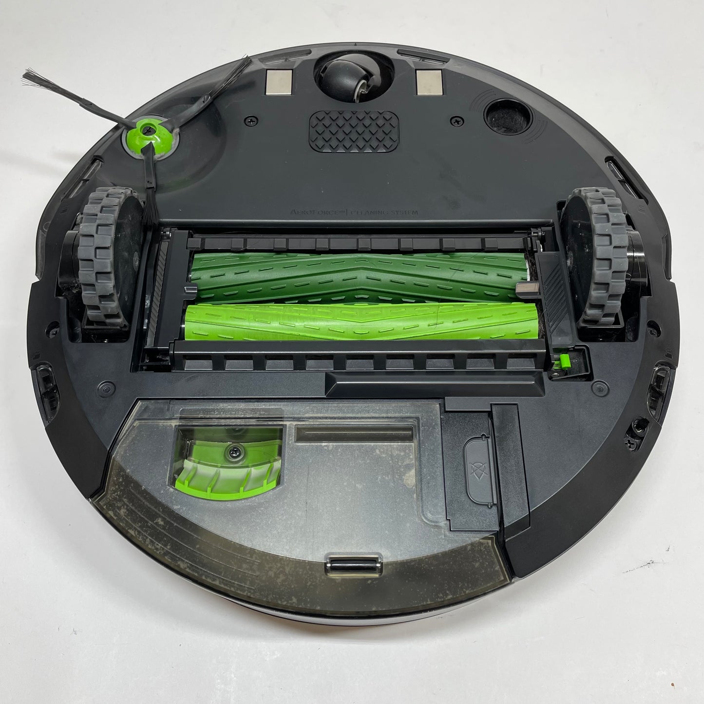 iRobot Roomba J7 Robotic Vacuum RVE-Y1