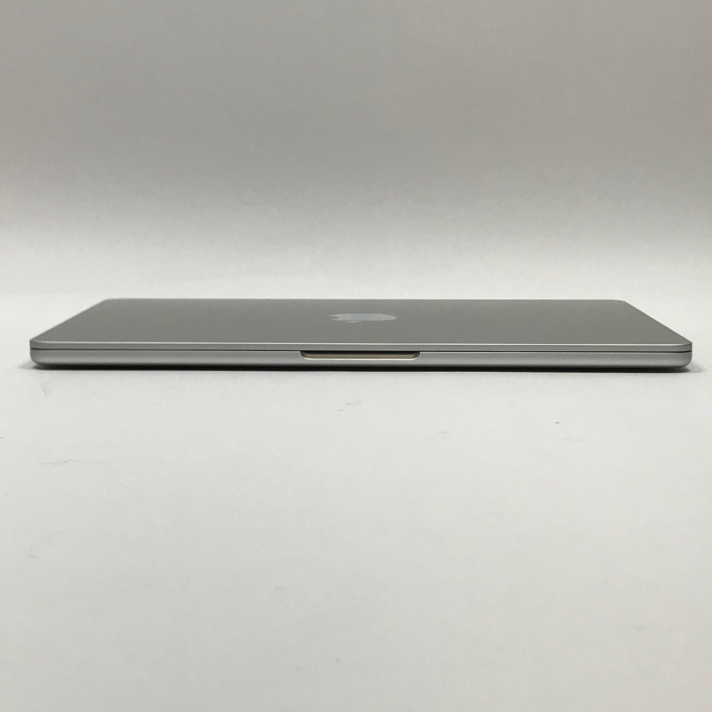 2022 Apple MacBook Air 13" M2 3.5GHz 8GB RAM 256GB SSD Silver A2681