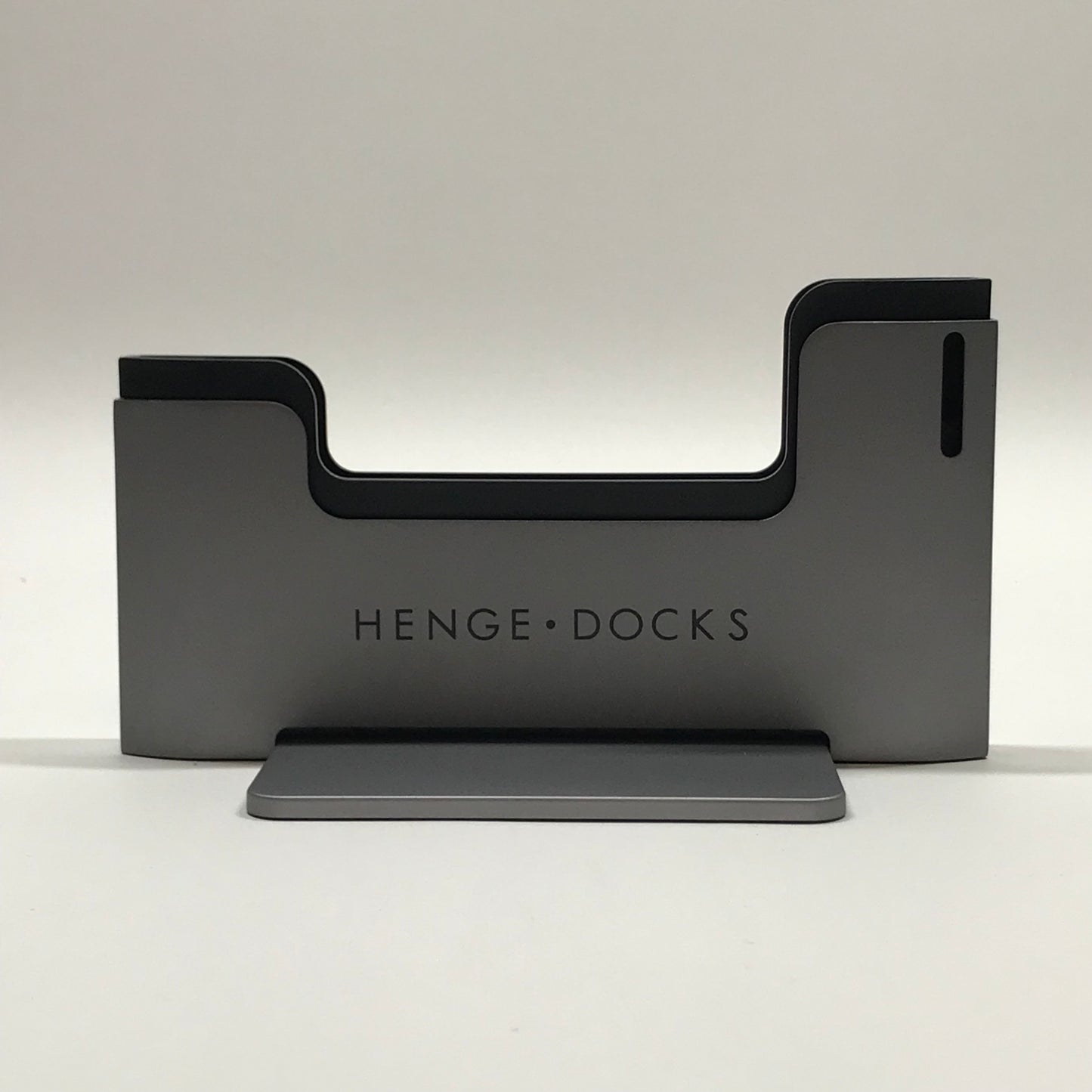 Henge Docks Vertical Docking Station For 13-inch MacBook Pro Computer Dock HD05VB13MBP