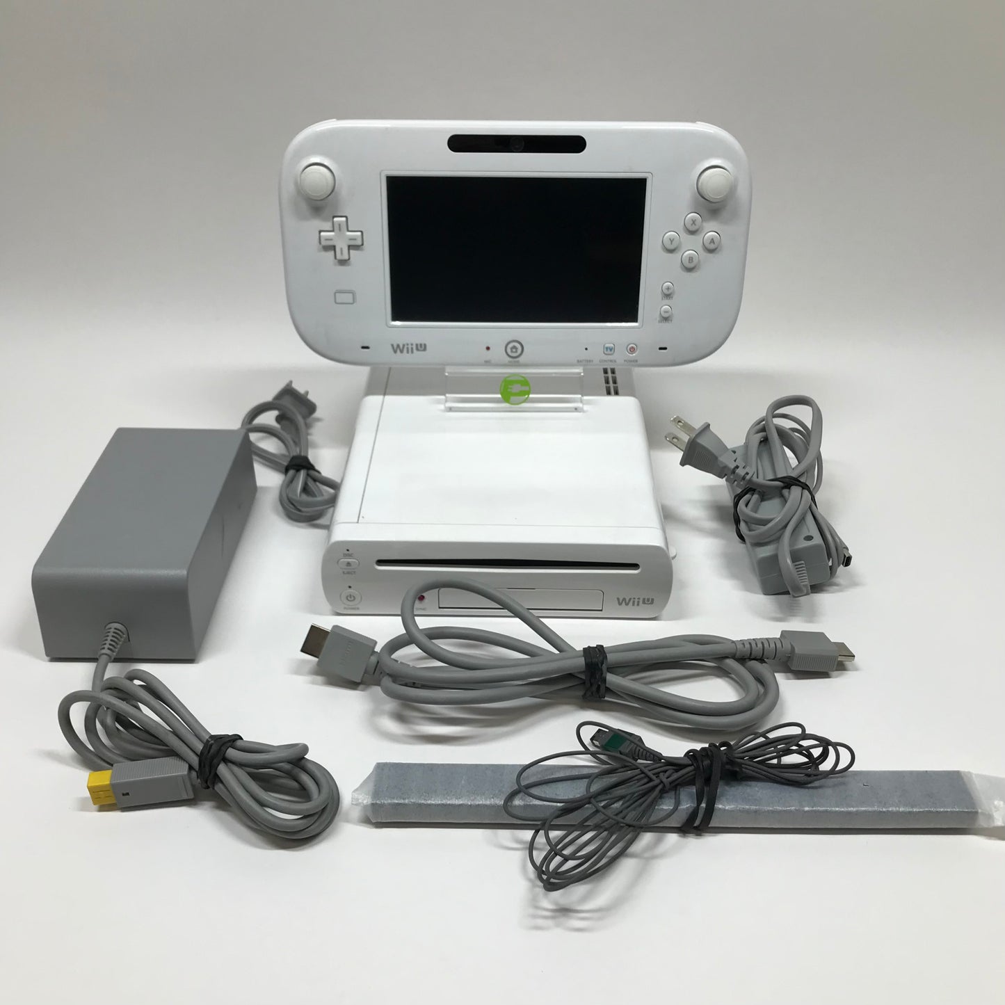 Nintendo Wii U Video Game Console WUP-001 (02) White