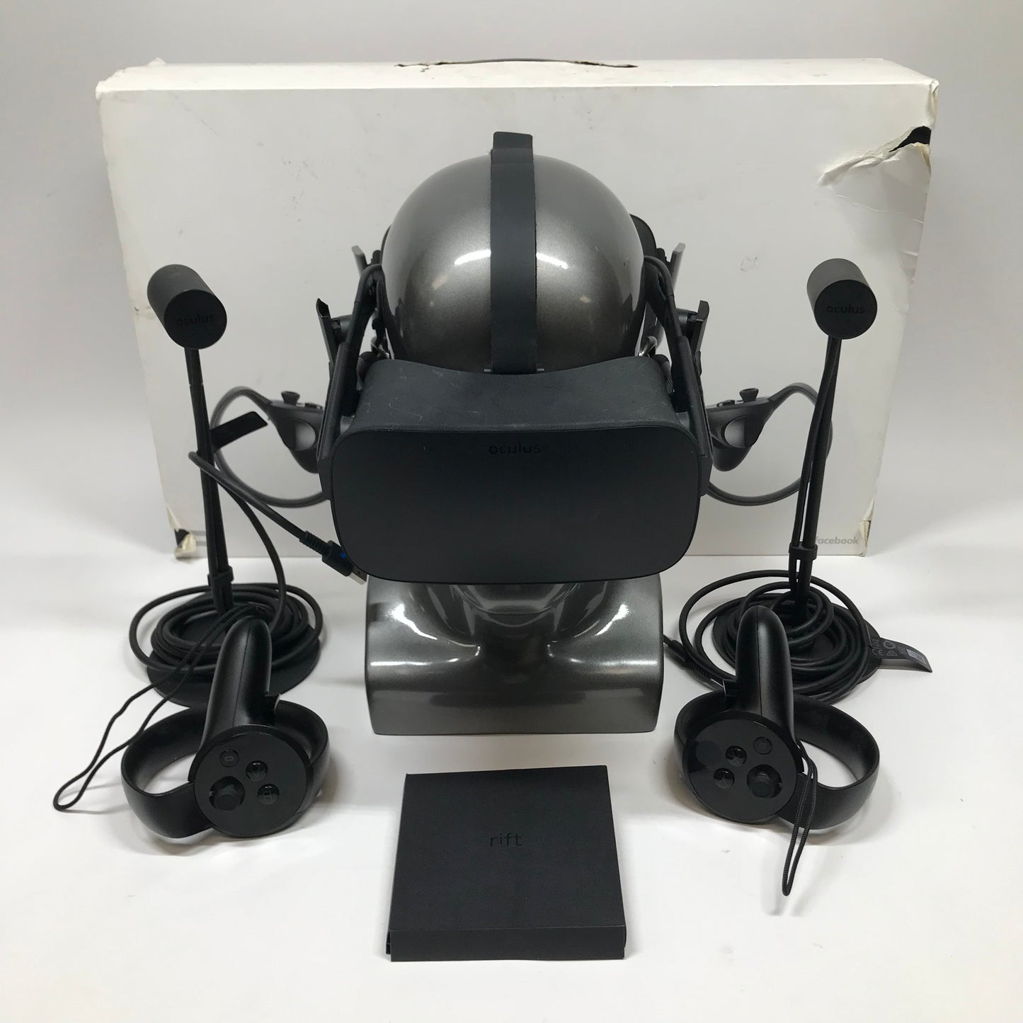 Oculus Rift PC VR Headset 301-00095-01